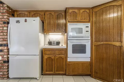 Kitchen - 7040 Kenyon Ave, Hesperia, CA 92345 photo 6 of 6