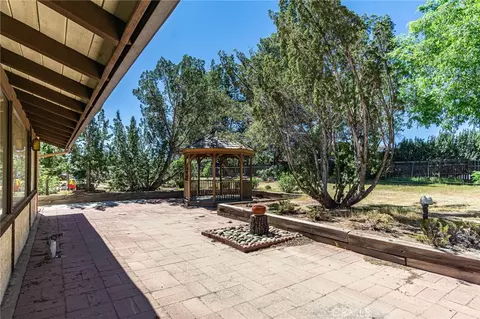 Exterior - 7040 Kenyon Ave, Hesperia, CA 92345 photo 4 of 17