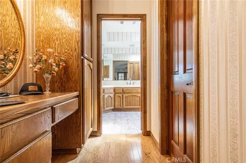 Entry Way - 7040 Kenyon Ave, Hesperia, CA 92345 photo 6 of 9