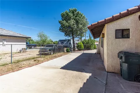 Exterior - 7040 Kenyon Ave, Hesperia, CA 92345 photo 15 of 17