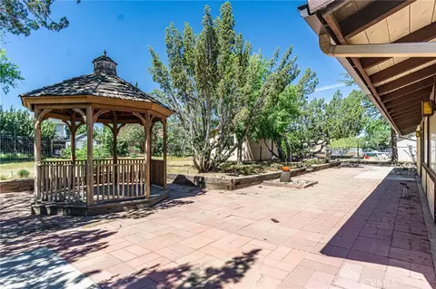Exterior - 7040 Kenyon Ave, Hesperia, CA 92345 photo 8 of 17