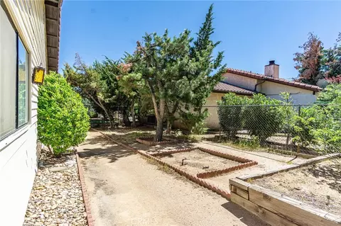Exterior - 7040 Kenyon Ave, Hesperia, CA 92345 photo 6 of 17