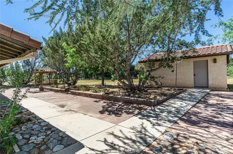 Exterior - 7040 Kenyon Ave, Hesperia, CA 92345 photo 11 of 17