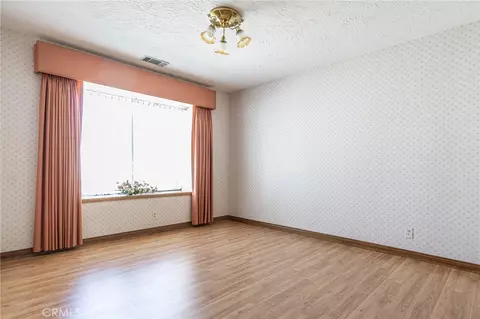 Bedroom - 7040 Kenyon Ave, Hesperia, CA 92345 photo 4 of 7