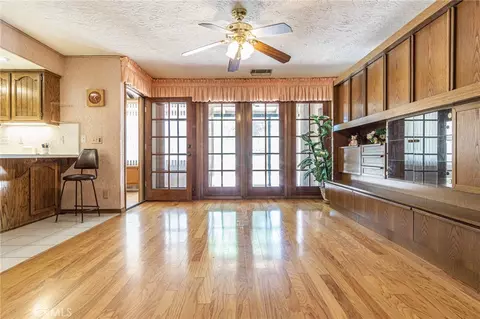 Living - 7040 Kenyon Ave, Hesperia, CA 92345 photo 10 of 12