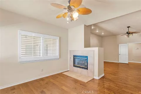 Living - 7091 Coriander, Oak Hills, CA 92344 photo 12 of 13