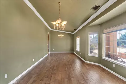 Living - 7091 Coriander, Oak Hills, CA 92344 photo 3 of 13