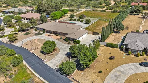 View/Area - 7091 Coriander, Oak Hills, CA 92344 photo 5 of 7