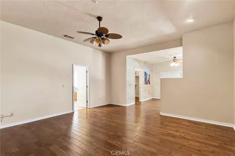 Living - 7091 Coriander, Oak Hills, CA 92344 photo 11 of 13