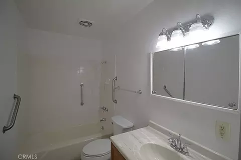 Bath - 1105 Bigger, Barstow, CA 92311 photo 1 of 3