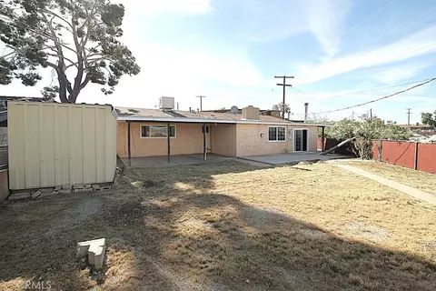 Exterior - 1105 Bigger, Barstow, CA 92311 photo 5 of 9