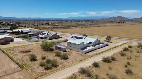 17389 Central Rd, Apple Valley, CA 92307