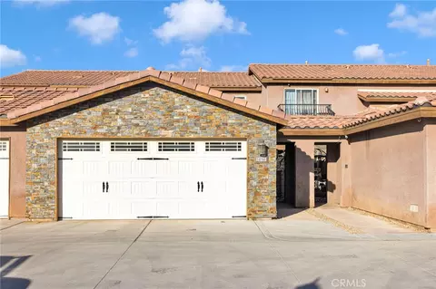 14193 Jicarilla Rd #302, Apple Valley, CA 92307