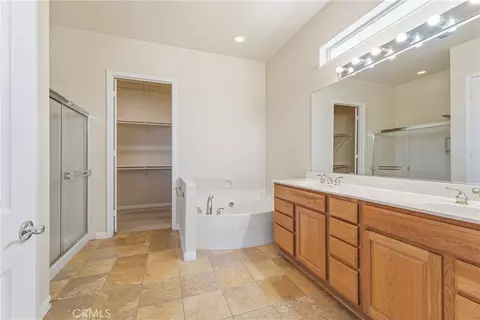 Bath - 19300 Macklin, Apple Valley, CA 92308 photo 1 of 4