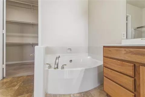 Bath - 19300 Macklin, Apple Valley, CA 92308 photo 3 of 4