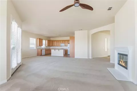 Living - 19300 Macklin, Apple Valley, CA 92308 photo 3 of 6
