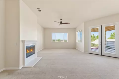 Living - 19300 Macklin, Apple Valley, CA 92308 photo 2 of 6