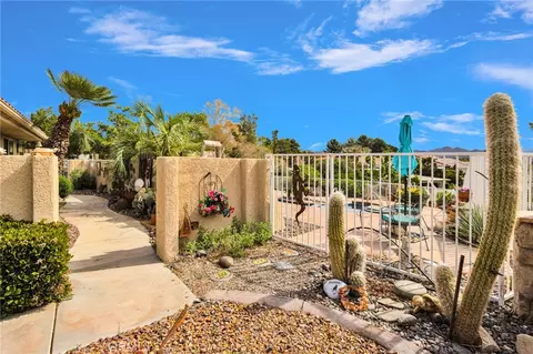 Exterior - 17662 Ridge View Ct, Apple Valley, CA 92307 photo 9 of 14