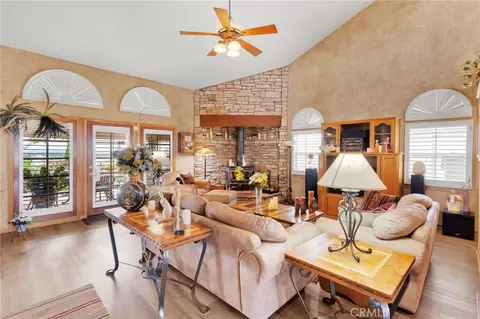 Living - 17662 Ridge View Ct, Apple Valley, CA 92307 photo 3 of 6