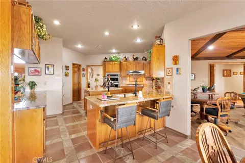 Kitchen - 17662 Ridge View Ct, Apple Valley, CA 92307 photo 1 of 6
