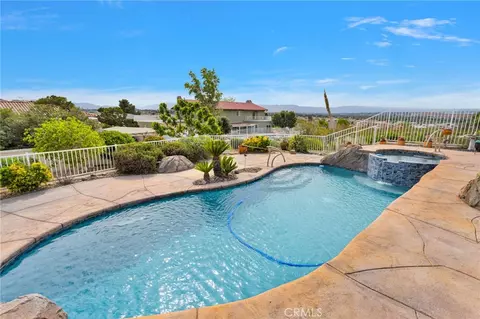 Exterior - 17662 Ridge View Ct, Apple Valley, CA 92307 photo 11 of 14
