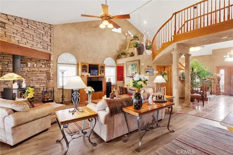 Living - 17662 Ridge View Ct, Apple Valley, CA 92307 photo 5 of 6