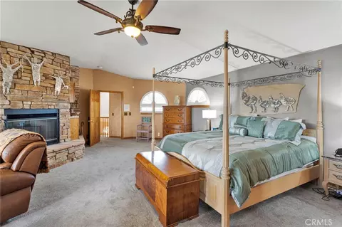 Bedroom - 17662 Ridge View Ct, Apple Valley, CA 92307 photo 9 of 11