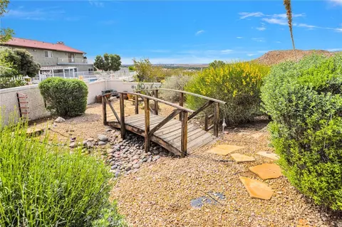 Exterior - 17662 Ridge View Ct, Apple Valley, CA 92307 photo 14 of 14