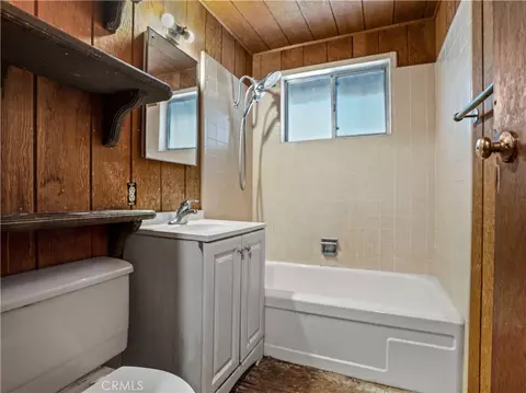 Bath - 1155 Chateau, Crestline, CA 92325 photo 1 of 1