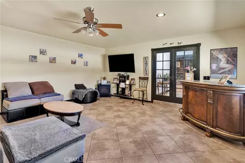 Living - 13863 Pamlico, Apple Valley, CA 92307 photo 6 of 6