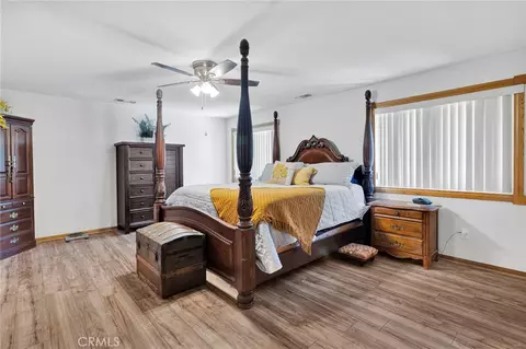Bedroom - 13863 Pamlico, Apple Valley, CA 92307 photo 3 of 7