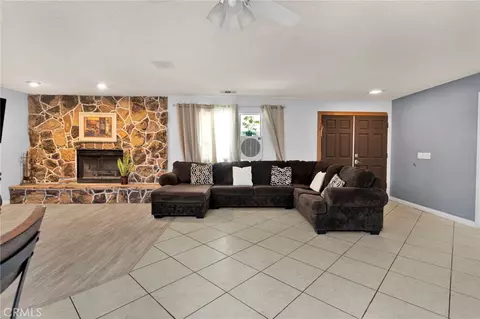 Living - 12790 Patoka Ct, Apple Valley, CA 92308 photo 1 of 1