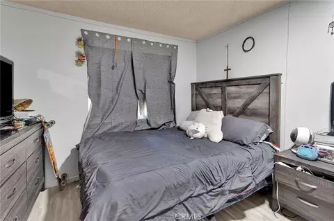 Bedroom - 12790 Patoka Ct, Apple Valley, CA 92308 photo 1 of 7