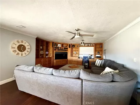 Living - 28283 Windy Pass, Barstow, CA 92311 photo 1 of 8