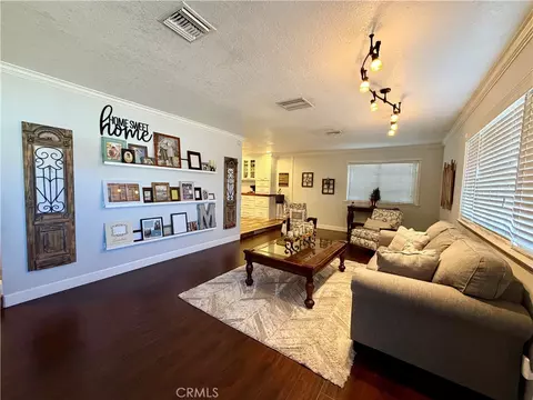 Living - 28283 Windy Pass, Barstow, CA 92311 photo 8 of 8