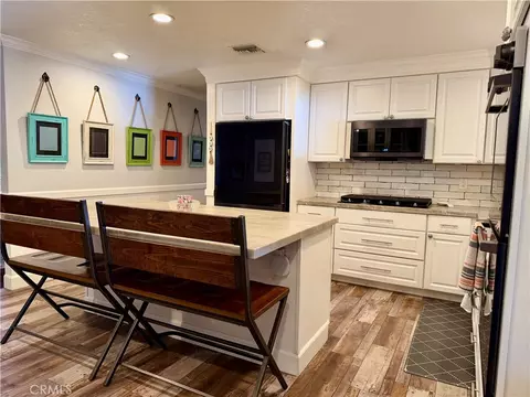Kitchen - 28283 Windy Pass, Barstow, CA 92311 photo 2 of 7
