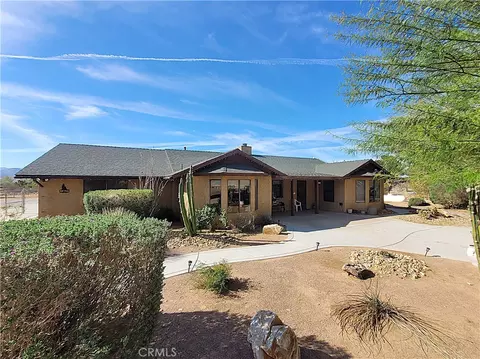 23677 Cahuilla, Apple Valley, CA 92307