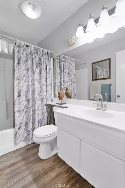 Bath - 14386 Stone Creek Trl, Hesperia, CA 92344 photo 4 of 4