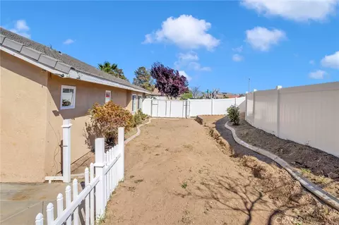 Exterior - 14386 Stone Creek Trl, Hesperia, CA 92344 photo 6 of 11