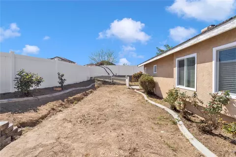 Exterior - 14386 Stone Creek Trl, Hesperia, CA 92344 photo 8 of 11