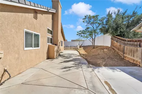 Exterior - 14386 Stone Creek Trl, Hesperia, CA 92344 photo 5 of 11