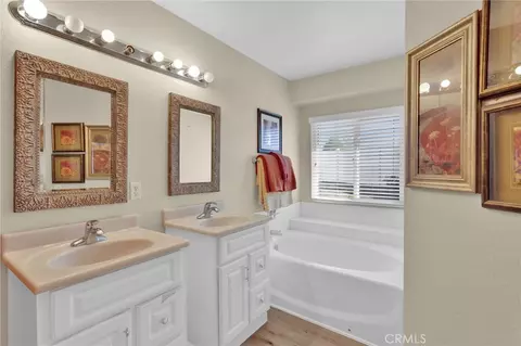 Bath - 14386 Stone Creek Trl, Hesperia, CA 92344 photo 1 of 4