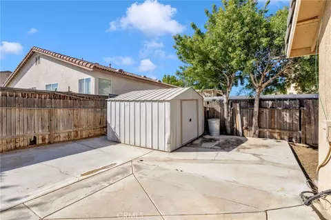 Exterior - 14386 Stone Creek Trl, Hesperia, CA 92344 photo 2 of 11
