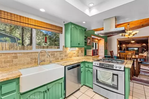 Kitchen - 1902 Virginia, Wrightwood, CA 92397 photo 3 of 4