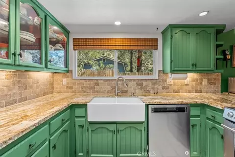 Kitchen - 1902 Virginia, Wrightwood, CA 92397 photo 2 of 4