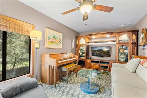 Living - 1902 Virginia, Wrightwood, CA 92397 photo 5 of 5