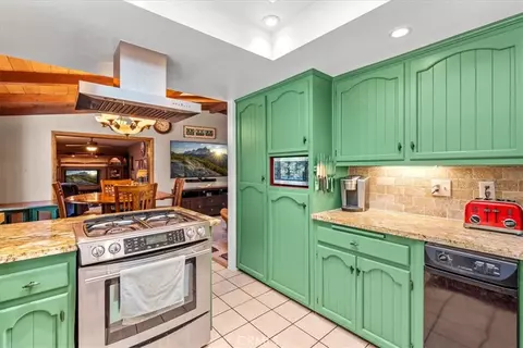 Kitchen - 1902 Virginia, Wrightwood, CA 92397 photo 4 of 4