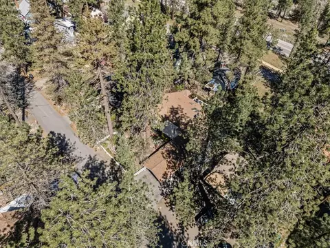 View/Area - 1902 Virginia, Wrightwood, CA 92397 photo 3 of 5