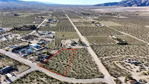 719 Sharon Ave, Lucerne Valley, CA 92356