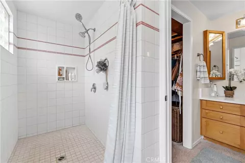 Bath - 5375 Chaumont, Wrightwood, CA 92397 photo 4 of 4